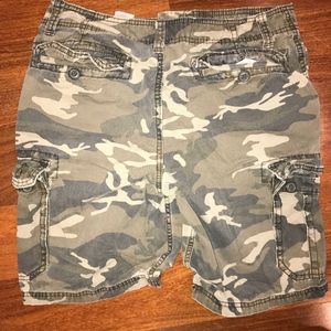 camo cargo shorts